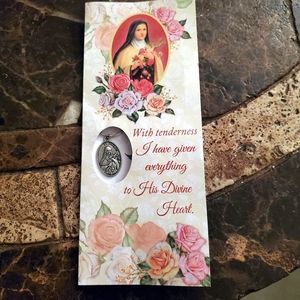 ST. THERESE Silver Keychain with rose on card NEW